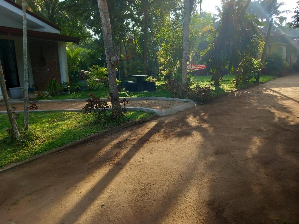 Shenya Villa Bentota Bagian luar foto
